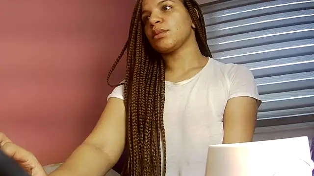 Snapshot of gatubelahot chatting on 06/13/26, 04:38 gatubelahot online show from 06/13/26, 04:38