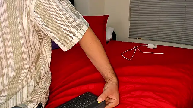 Snapshot of alexman_fuck chatting on 04/28/26, 02:27 alexman fuck online show from 04/28/26, 02:27