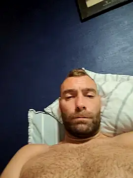 Snapshot of batton38 chatting on 06/15/26, 01:35 batton38 online show from 06/15/26, 01:35