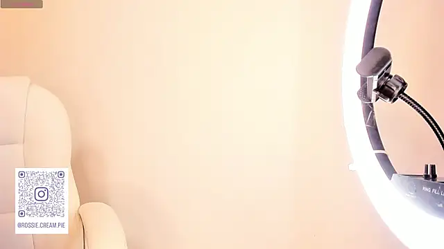 Petit-Rosse online show from 02/20/25, 02:40