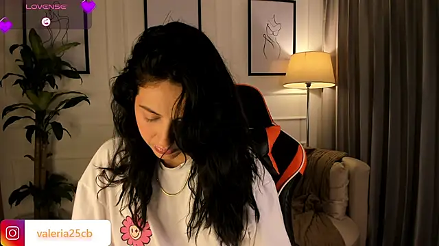 valeriia25  online show from 02/19/25, 11:17