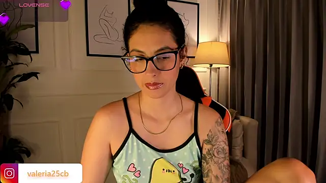 valeriia25  online show from 02/28/25, 12:42