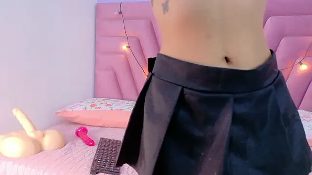 kinkylittlegirll online show from 01/18/26, 12:53