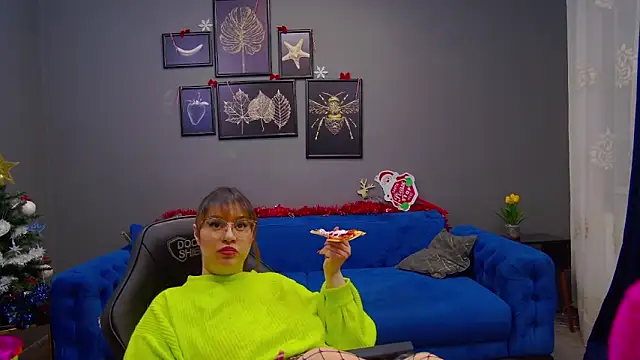 Snapshot of Katewalker_ chatting on 12/21/24, 09:15 Katewalker online show from 12/21/24, 09:15