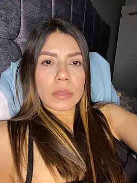 martina contreras online show from 12/14/25, 03:12