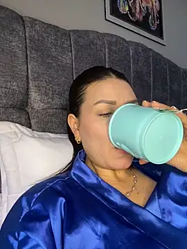 martina contreras online show from 02/15/26, 10:06