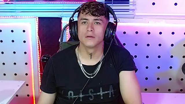 Darko0717 online show from 11/01/25, 11:07