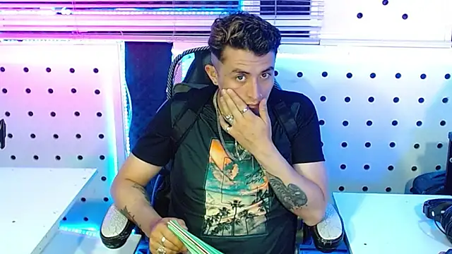 Darko0717 online show from 11/14/25, 09:57