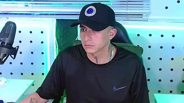 Darko0717 online show from 12/18/25, 02:50