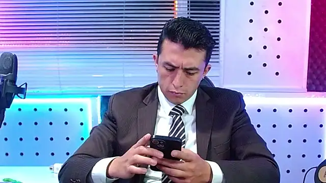 Snapshot of Darko0717 chatting on 04/30/26, 11:05 Darko0717 online show from 04/30/26, 11:05