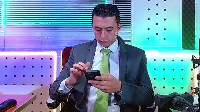 Snapshot of Darko0717 chatting on 05/30/26, 03:42 Darko0717 online show from 05/30/26, 03:42