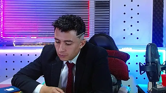 Snapshot of Darko0717 chatting on 06/03/26, 02:33 Darko0717 online show from 06/03/26, 02:33