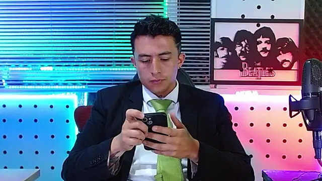 Snapshot of Darko0717 chatting on 06/15/26, 11:56 Darko0717 online show from 06/15/26, 11:56