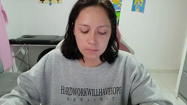 Snapshot of MommyMiaWs chatting on 07/08/26, 12:48 MommyMiaWs online show from 07/08/26, 12:48