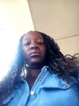 sluttylaura21 online show from 09/19/25, 05:42