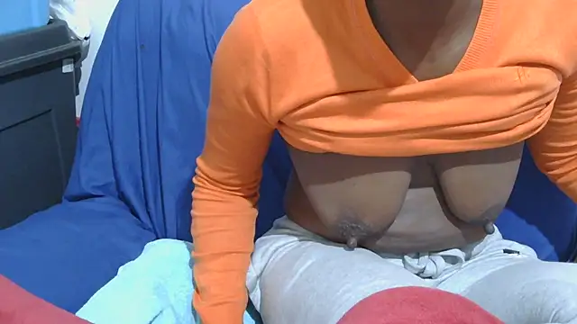 sluttylaura21 online show from 11/08/25, 04:40