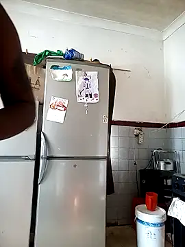 sluttylaura21 online show from 02/11/26, 05:45