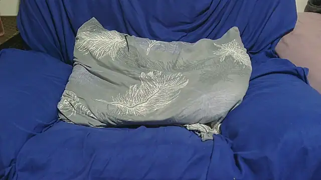 sluttylaura21 online show from 03/25/26, 11:49