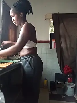 sluttylaura21 online show from 03/26/26, 12:44