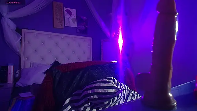 samanthaanderson  online show from 12/13/24, 05:43