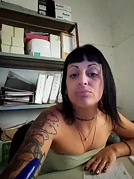 estefyzapata online show from 02/03/26, 06:46