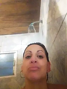 estefyzapata online show from 04/27/26, 04:43