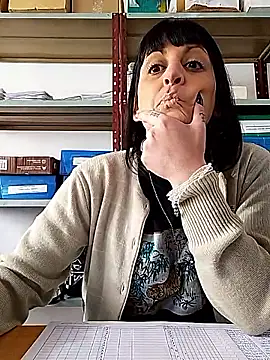 estefyzapata online show from 04/28/26, 07:08