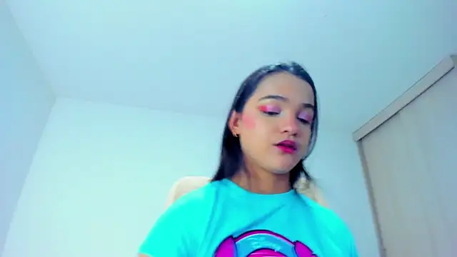 monica little23 online show from 03/22/26, 01:14