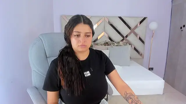 kylie reyes online show from 06/30/26, 08:10