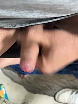 Snapshot of tank32s chatting on 01/24/25, 10:00 tank32s online show from 01/24/25, 10:00