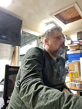 Snapshot of tank32s chatting on 02/28/25, 07:05 tank32s online show from 02/28/25, 07:05