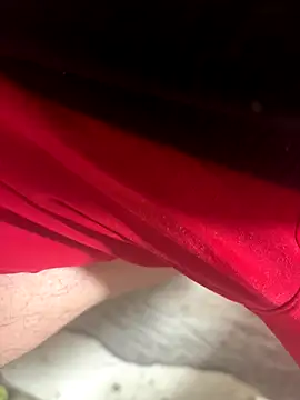 Snapshot of tank32s chatting on 09/25/25, 07:34 tank32s online show from 09/25/25, 07:34