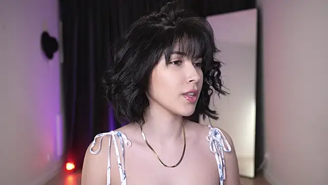 anniehillofficial online show from 02/28/25, 08:18