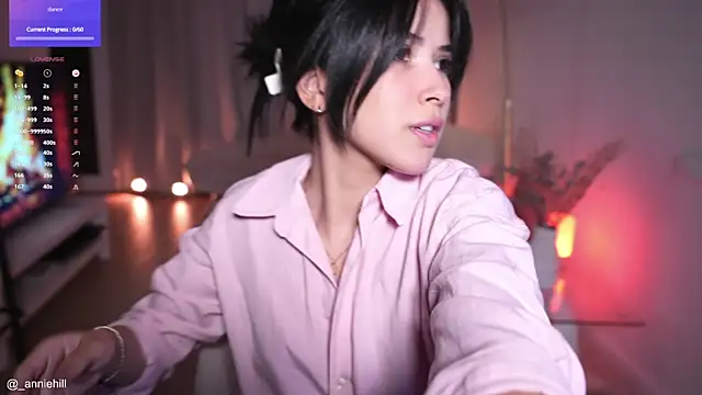 anniehillofficial online show from 09/27/25, 08:25