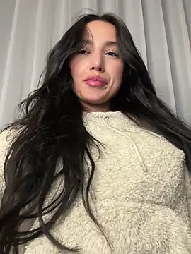 Snapshot of EvaMoet chatting on 12/09/24, 05:40 EvaMoet online show from 12/09/24, 05:40