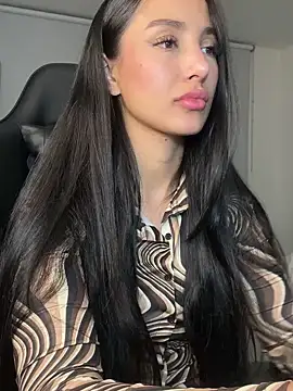 Snapshot of EvaMoet chatting on 12/14/24, 05:51 EvaMoet online show from 12/14/24, 05:51