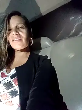 Snapshot of karinadiaz69 chatting on 12/16/24, 11:39 karinadiaz69 online show from 12/16/24, 11:39