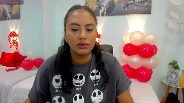 Snapshot of tracycum chatting on 02/10/25, 05:41 tracycum online show from 02/10/25, 05:41
