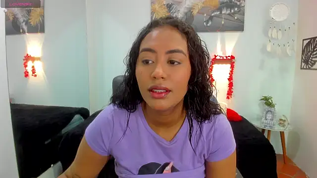 Snapshot of tracycum chatting on 02/17/25, 06:37 tracycum online show from 02/17/25, 06:37