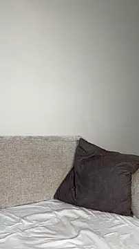 Mia Roxie online show from 11/18/25, 02:39