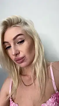 Mia Roxie online show from 11/26/25, 02:23