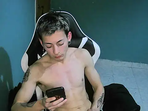 Snapshot of Jughead_16 chatting on 09/15/25, 03:06 Jughead 16 online show from 09/15/25, 03:06