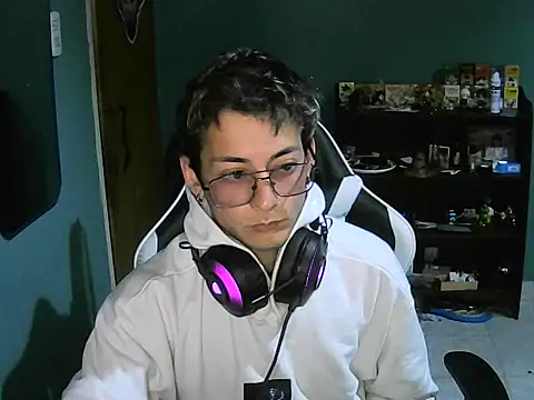 Snapshot of Jughead_16 chatting on 11/05/25, 03:50 Jughead 16 online show from 11/05/25, 03:50