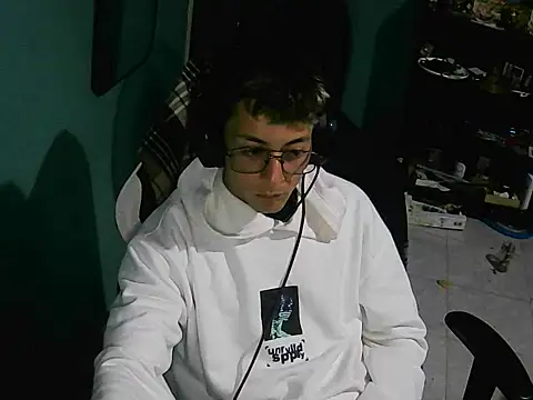 Snapshot of Jughead_16 chatting on 11/08/25, 01:17 Jughead 16 online show from 11/08/25, 01:17