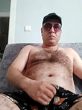 Snapshot of fraud705 chatting on 09/12/25, 12:38 fraud705 online show from 09/12/25, 12:38