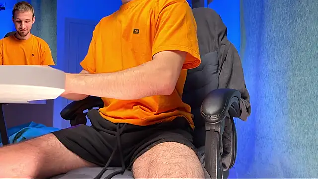 Snapshot of Farmer_James chatting on 09/19/25, 12:17 Farmer James online show from 09/19/25, 12:17