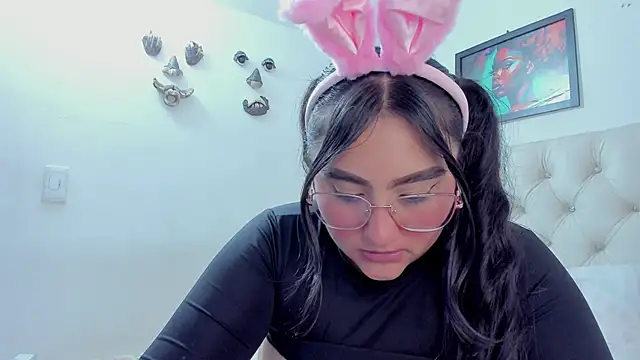 NayaWayne online show from 12/13/24, 12:42