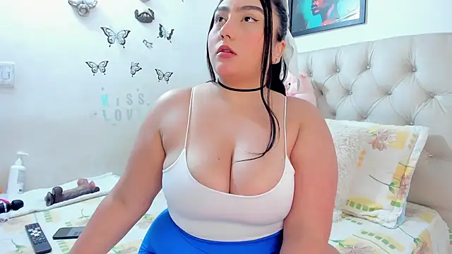 NayaWayne online show from 02/19/26, 04:58