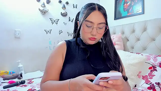 NayaWayne online show from 03/18/26, 05:27