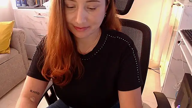 Snapshot of Angela_smile chatting on 12/14/24, 06:09 Angela smile online show from 12/14/24, 06:09